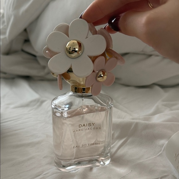 Perfume marc jacobs and Sol de janero bundle - Picture 2 of 3